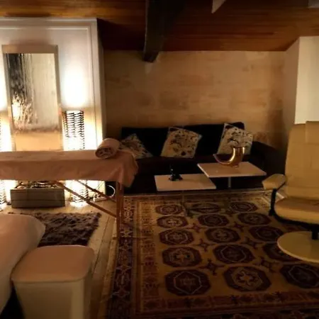 La Du Chateau Belloy Gæstehus
